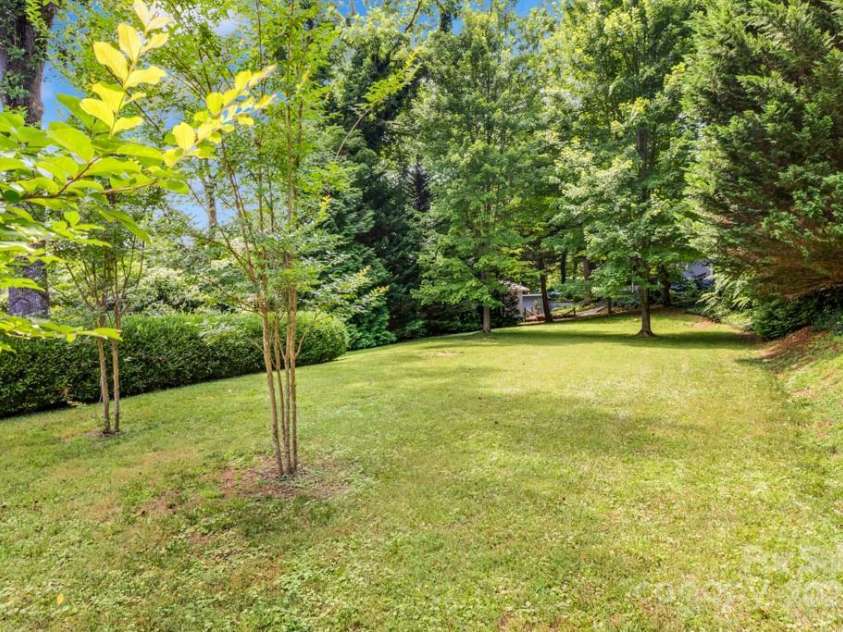 75 Charles Street, Saluda, NC 28773.  MLS# CAR4280162, YatesRealty ID 28531. 