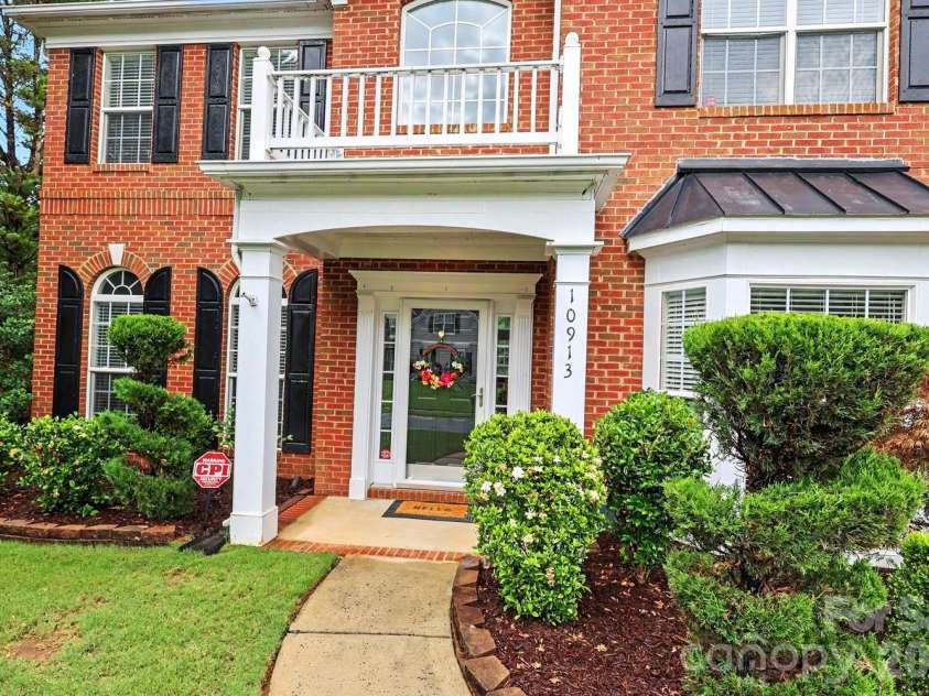 10913 Knight Castle Drive, Charlotte, NC 28277.  MLS# CAR4389242, YatesRealty ID 28532. 