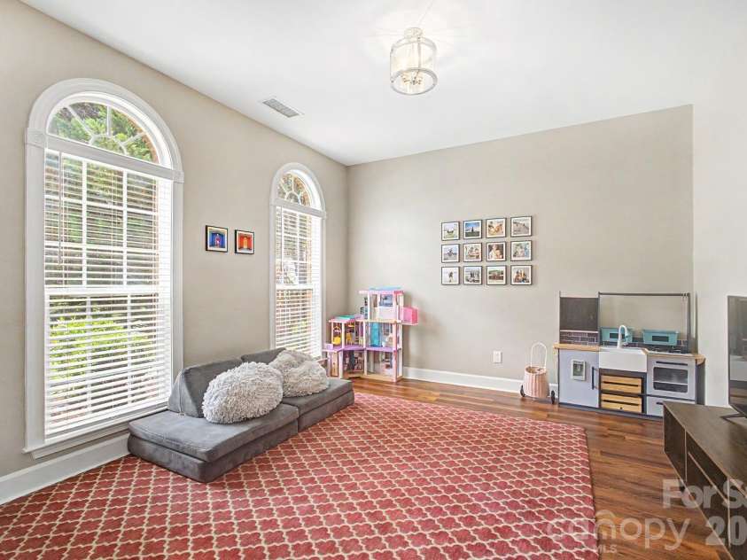 10913 Knight Castle Drive, Charlotte, NC 28277.  MLS# CAR4389242, YatesRealty ID 28532. 