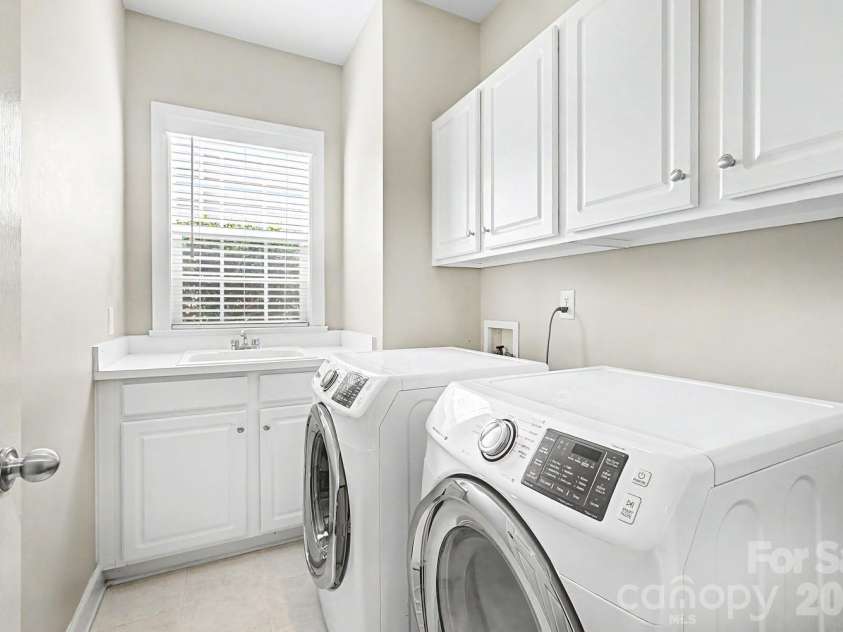 10913 Knight Castle Drive, Charlotte, NC 28277.  MLS# CAR4389242, YatesRealty ID 28532. 