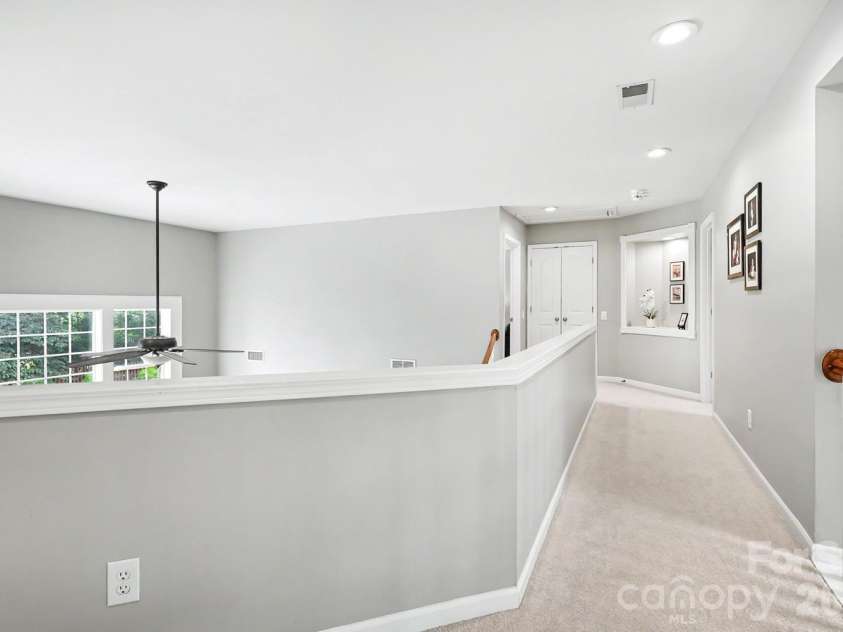10913 Knight Castle Drive, Charlotte, NC 28277.  MLS# CAR4389242, YatesRealty ID 28532. 