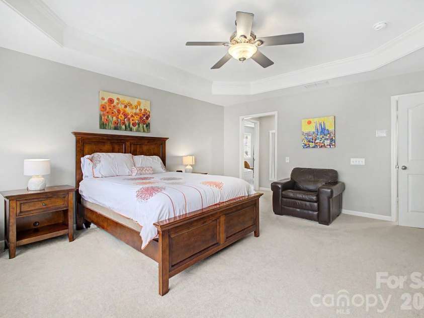 10913 Knight Castle Drive, Charlotte, NC 28277.  MLS# CAR4389242, YatesRealty ID 28532. 