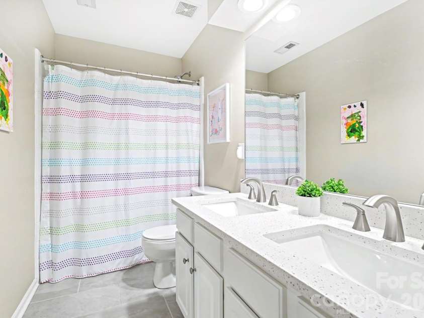 10913 Knight Castle Drive, Charlotte, NC 28277.  MLS# CAR4389242, YatesRealty ID 28532. 