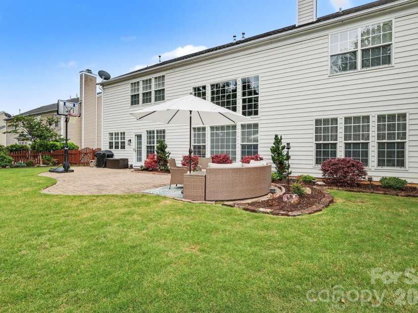 10913 Knight Castle Drive, Charlotte, NC 28277.  MLS# CAR4389242, YatesRealty ID 28532. 