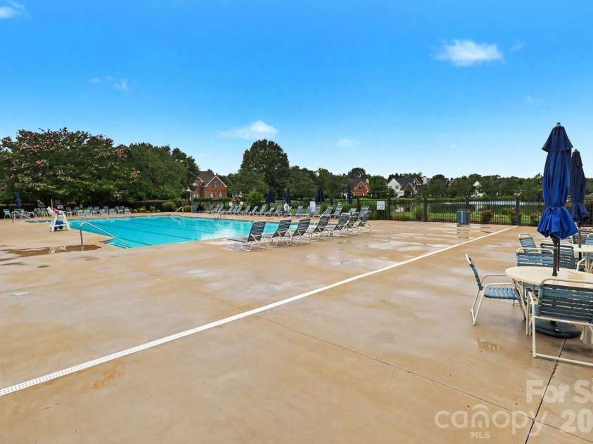 10913 Knight Castle Drive, Charlotte, NC 28277.  MLS# CAR4389242, YatesRealty ID 28532. 