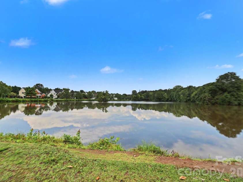 10913 Knight Castle Drive, Charlotte, NC 28277.  MLS# CAR4389242, YatesRealty ID 28532. 