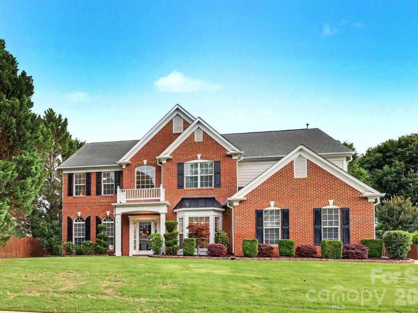 10913 Knight Castle Drive, Charlotte, NC 28277.  MLS# CAR4389242, YatesRealty ID 28532. 