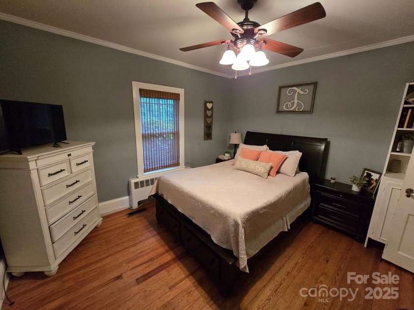 129 Carolina Avenue, Forest City, NC 28043.  MLS# CAR4264480, YatesRealty ID 28533. 