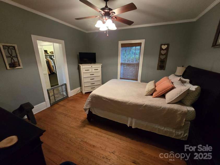 129 Carolina Avenue, Forest City, NC 28043.  MLS# CAR4264480, YatesRealty ID 28533. 