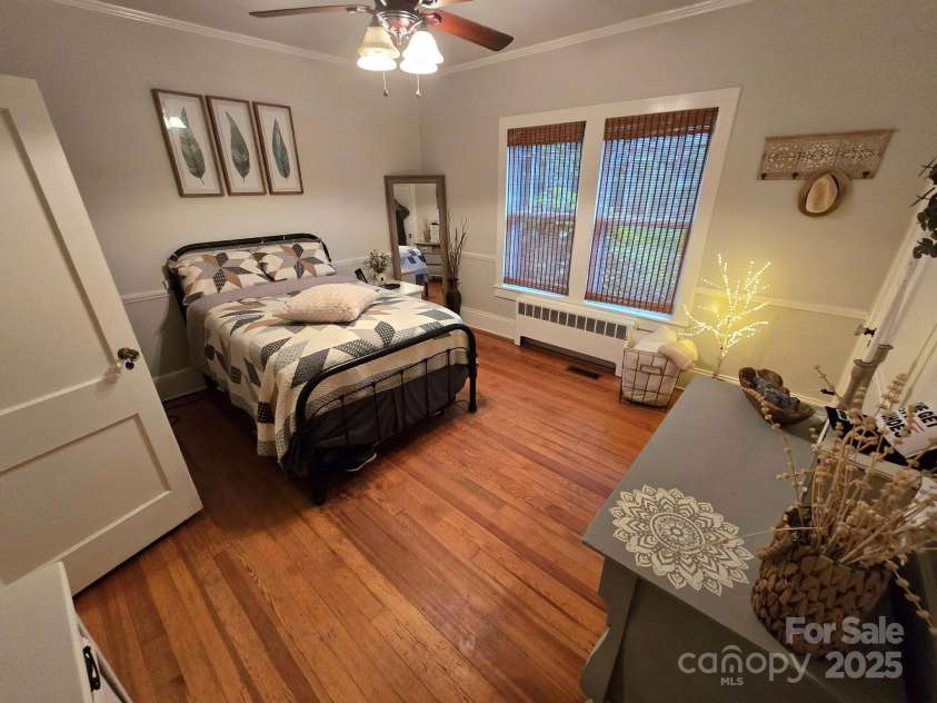 129 Carolina Avenue, Forest City, NC 28043.  MLS# CAR4264480, YatesRealty ID 28533. 