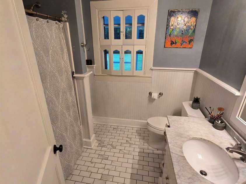 129 Carolina Avenue, Forest City, NC 28043.  MLS# CAR4264480, YatesRealty ID 28533. 