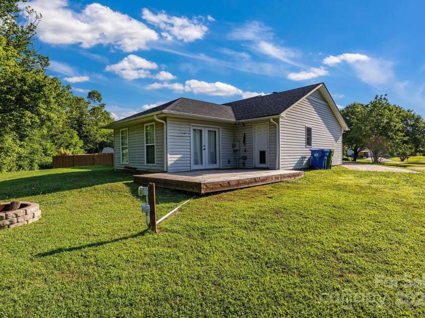 1012 Thorncrest Drive, Fletcher, NC 28732.  MLS# CAR4280645, YatesRealty ID 28534. 