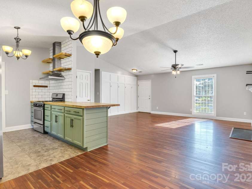 1012 Thorncrest Drive, Fletcher, NC 28732.  MLS# CAR4280645, YatesRealty ID 28534. 