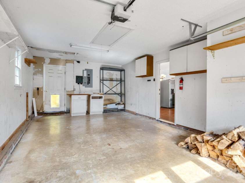 1012 Thorncrest Drive, Fletcher, NC 28732.  MLS# CAR4280645, YatesRealty ID 28534. 