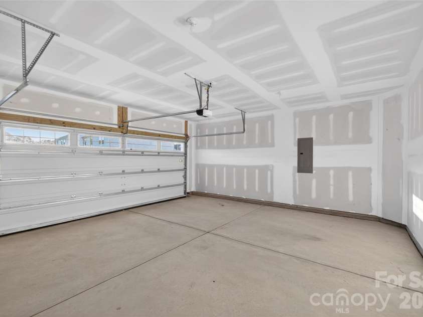 113 Pembroke Way, Albemarle, NC 28001.  MLS# CAR4380447, YatesRealty ID 28535. 
