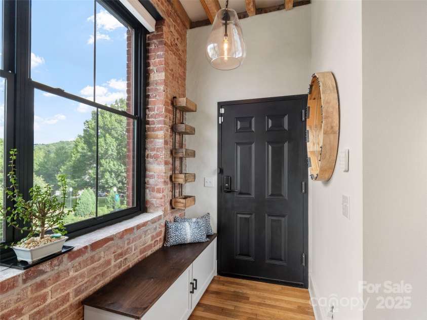 5 Town Square, Burnsville, NC 28714.  MLS# CAR4284216, YatesRealty ID 28535. Foyer Entrance