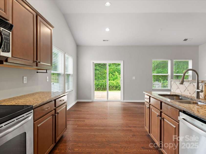 1660 Beleek Ridge Lane, Lake Wylie, SC 29710.  MLS# CAR4266744, YatesRealty ID 28536. 