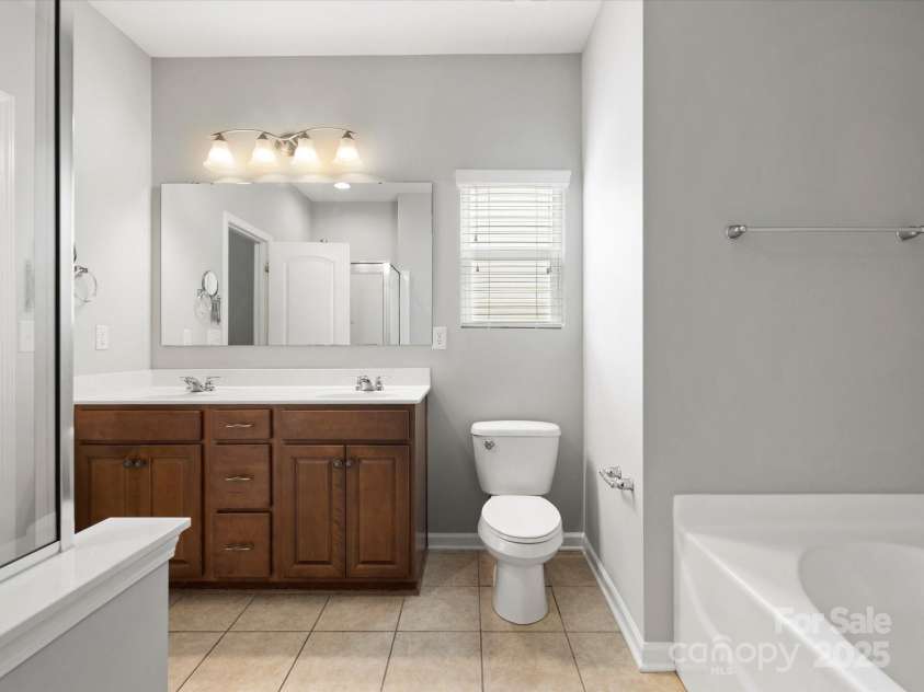 1660 Beleek Ridge Lane, Lake Wylie, SC 29710.  MLS# CAR4266744, YatesRealty ID 28536. 