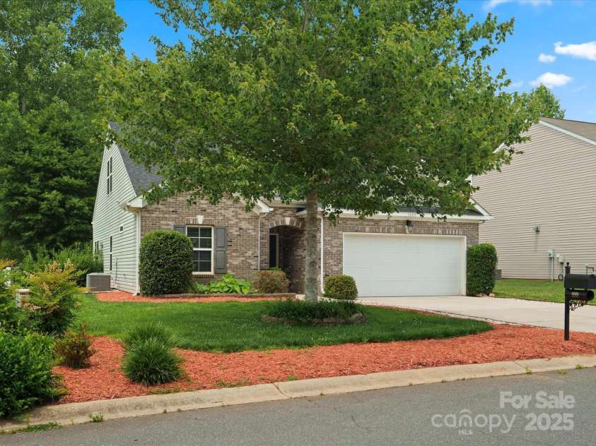 1660 Beleek Ridge Lane, Lake Wylie, SC 29710.  MLS# CAR4266744, YatesRealty ID 28536. 