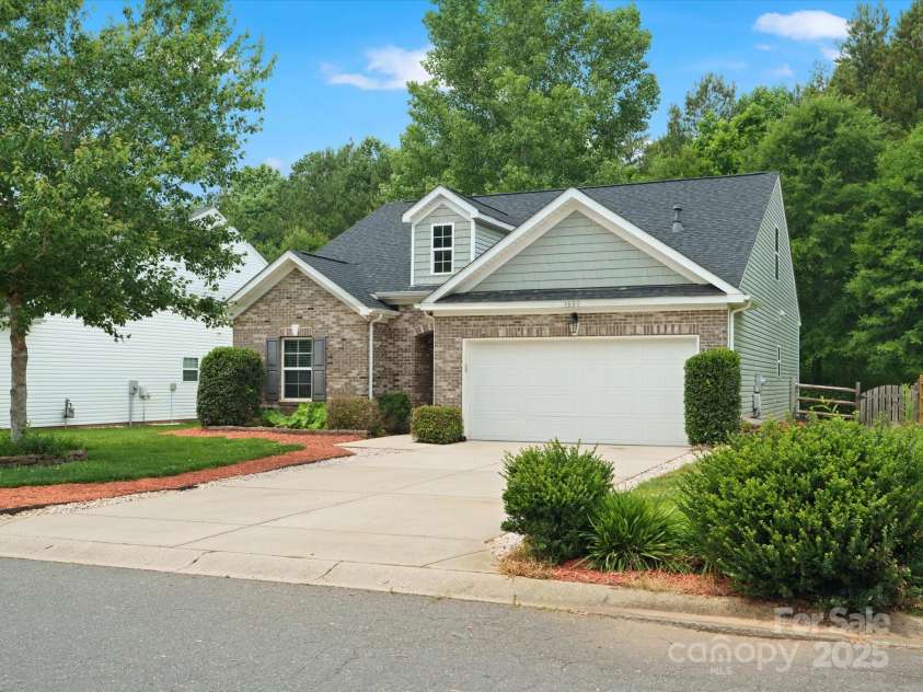 1660 Beleek Ridge Lane, Lake Wylie, SC 29710.  MLS# CAR4266744, YatesRealty ID 28536. 