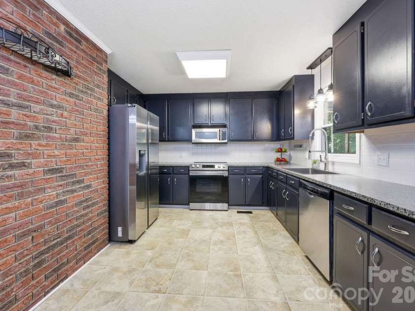 31648 Ameron Circle, Albemarle, NC 28001.  MLS# CAR4389801, YatesRealty ID 28536. 