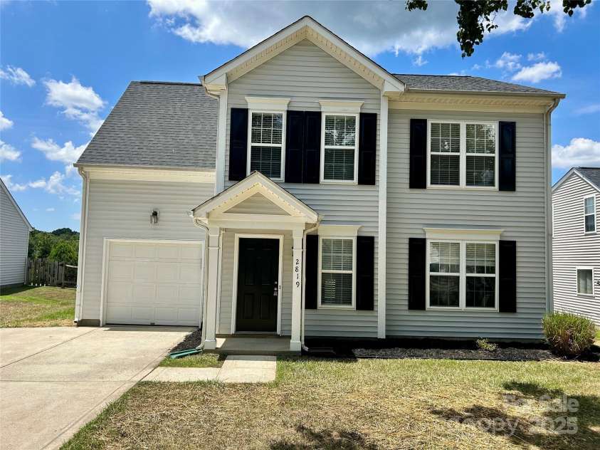 2819 Cougar Hill Court, Charlotte, NC 28216.  MLS# CAR4269520, YatesRealty ID 28537. 