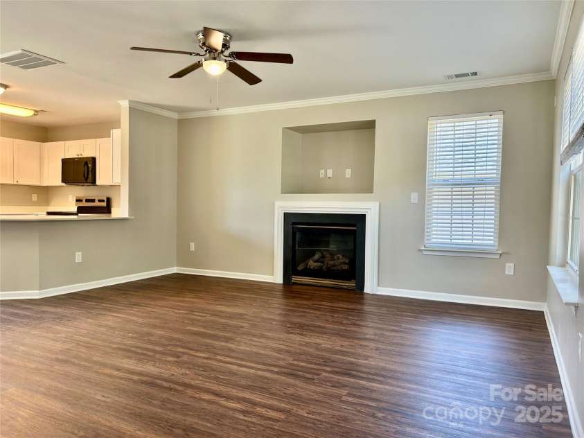 2819 Cougar Hill Court, Charlotte, NC 28216.  MLS# CAR4269520, YatesRealty ID 28537. 