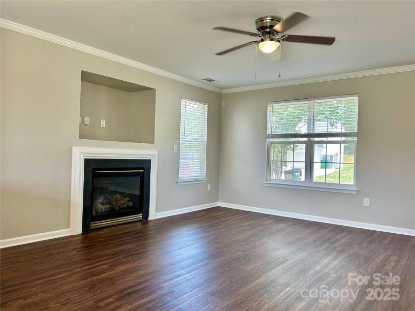 2819 Cougar Hill Court, Charlotte, NC 28216.  MLS# CAR4269520, YatesRealty ID 28537. 
