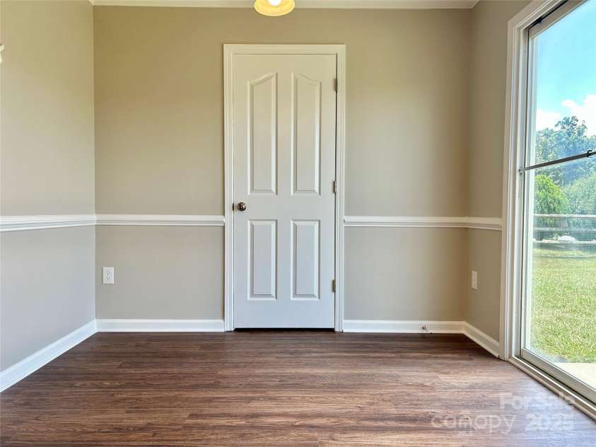 2819 Cougar Hill Court, Charlotte, NC 28216.  MLS# CAR4269520, YatesRealty ID 28537. 