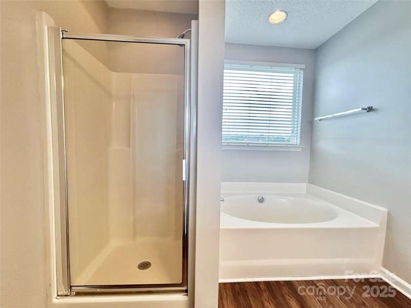 2819 Cougar Hill Court, Charlotte, NC 28216.  MLS# CAR4269520, YatesRealty ID 28537. 