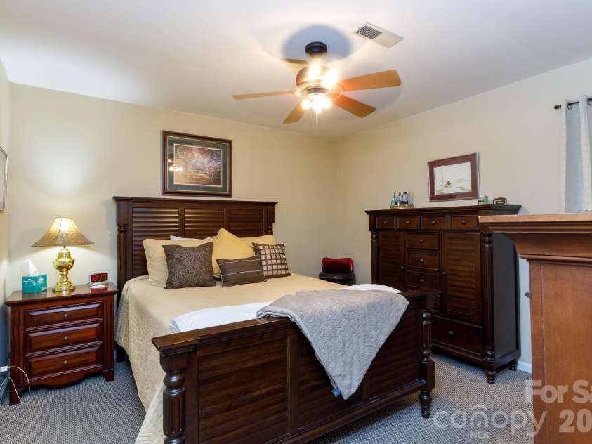 555 Black Street, Rock Hill, SC 29730.  MLS# CAR4389943, YatesRealty ID 28538. 
