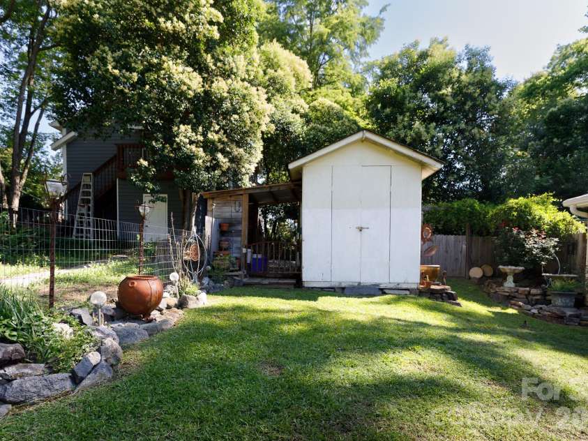 555 Black Street, Rock Hill, SC 29730.  MLS# CAR4389943, YatesRealty ID 28538. 