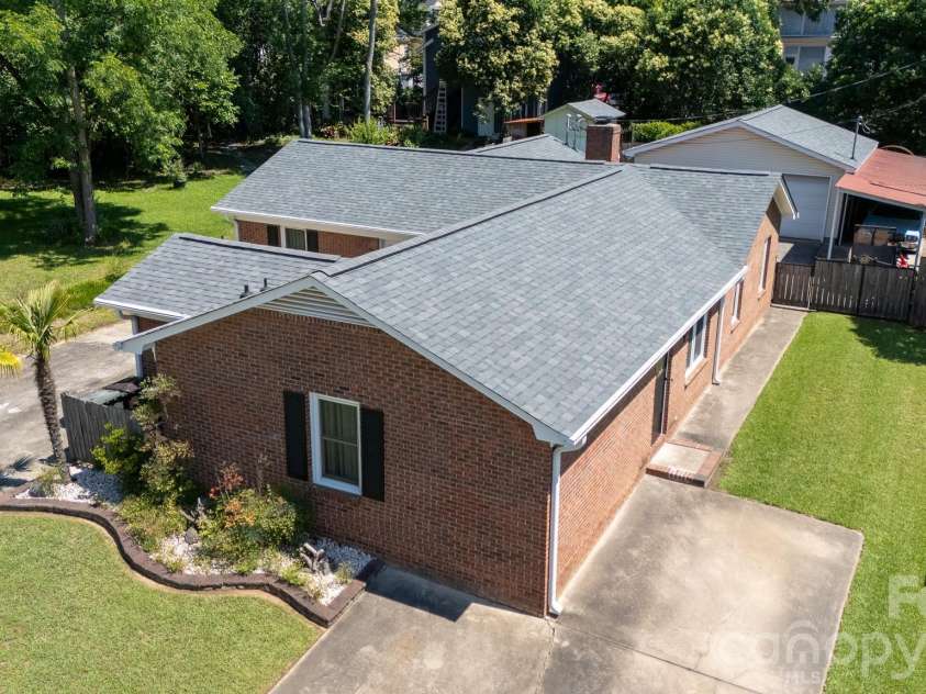 555 Black Street, Rock Hill, SC 29730.  MLS# CAR4389943, YatesRealty ID 28538. 