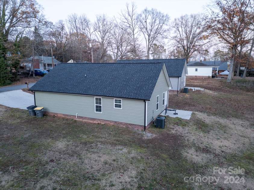 1014 Kansas Street, Kannapolis, NC 28083.  MLS# CAR4206493, YatesRealty ID 2854. 