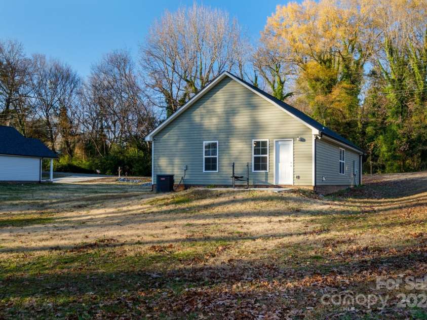 1014 Kansas Street, Kannapolis, NC 28083.  MLS# CAR4206493, YatesRealty ID 2854. 