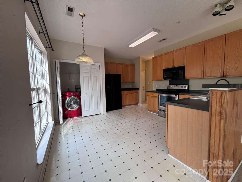 1600 Trotters Ridge Road, Stanfield, NC 28163.  MLS# CAR4325113, YatesRealty ID 2854. Kitchen