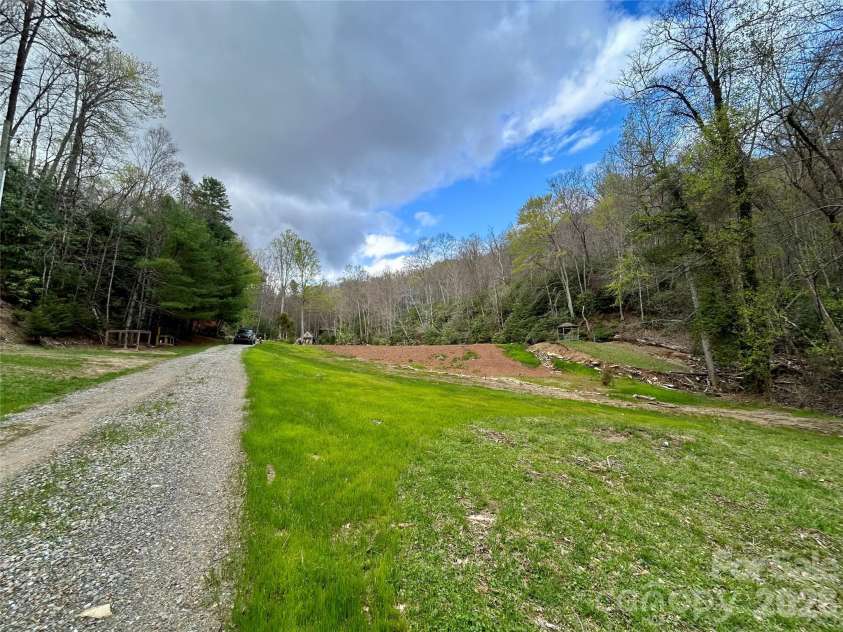 204 Rush Creek Road, Black Mountain, NC 28711.  MLS# CAR4388413, YatesRealty ID 28541. 