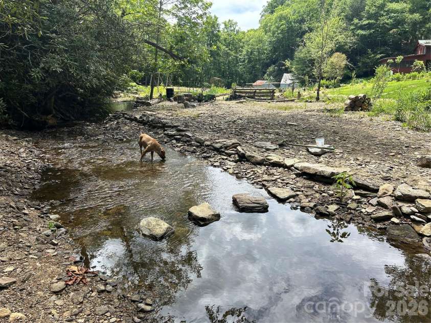 204 Rush Creek Road, Black Mountain, NC 28711.  MLS# CAR4388413, YatesRealty ID 28541. 