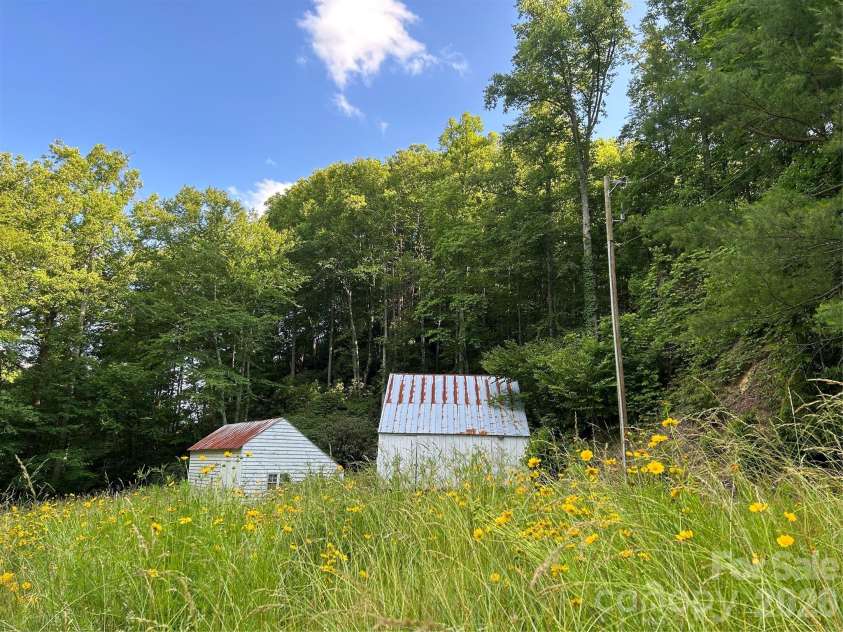 204 Rush Creek Road, Black Mountain, NC 28711.  MLS# CAR4388413, YatesRealty ID 28541. 