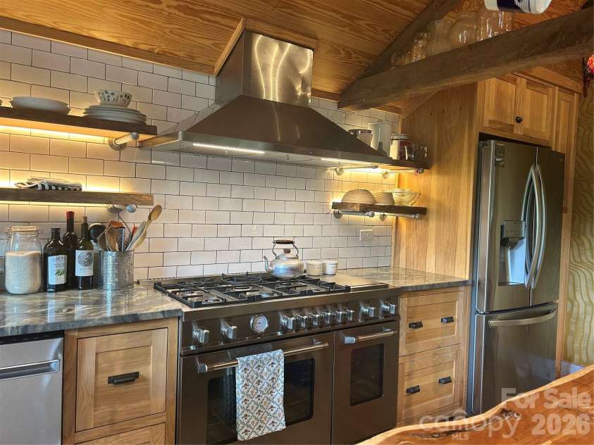 204 Rush Creek Road, Black Mountain, NC 28711.  MLS# CAR4388413, YatesRealty ID 28541. 