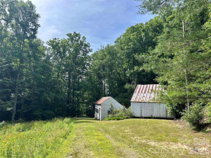 204 Rush Creek Road, Black Mountain, NC 28711.  MLS# CAR4388413, YatesRealty ID 28541. 
