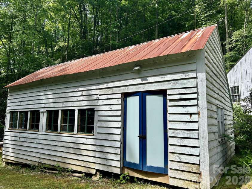 204 Rush Creek Road, Black Mountain, NC 28711.  MLS# CAR4388413, YatesRealty ID 28541. 