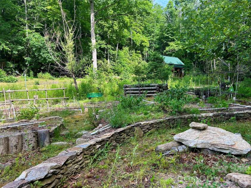 204 Rush Creek Road, Black Mountain, NC 28711.  MLS# CAR4388413, YatesRealty ID 28541. 