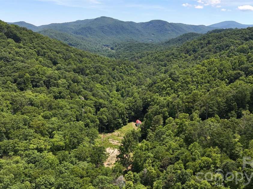 204 Rush Creek Road, Black Mountain, NC 28711.  MLS# CAR4388413, YatesRealty ID 28541. 