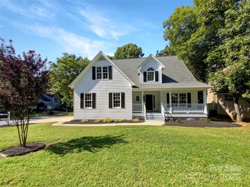 9643 Whitewood Trail, Charlotte, NC 28269.  MLS# CAR4285029, YatesRealty ID 28541. 