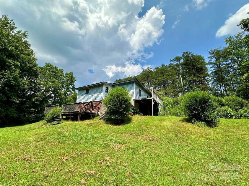 4207 Peach Orchard Road, Granite Falls, NC 28630.  MLS# CAR4279461, YatesRealty ID 28542. 