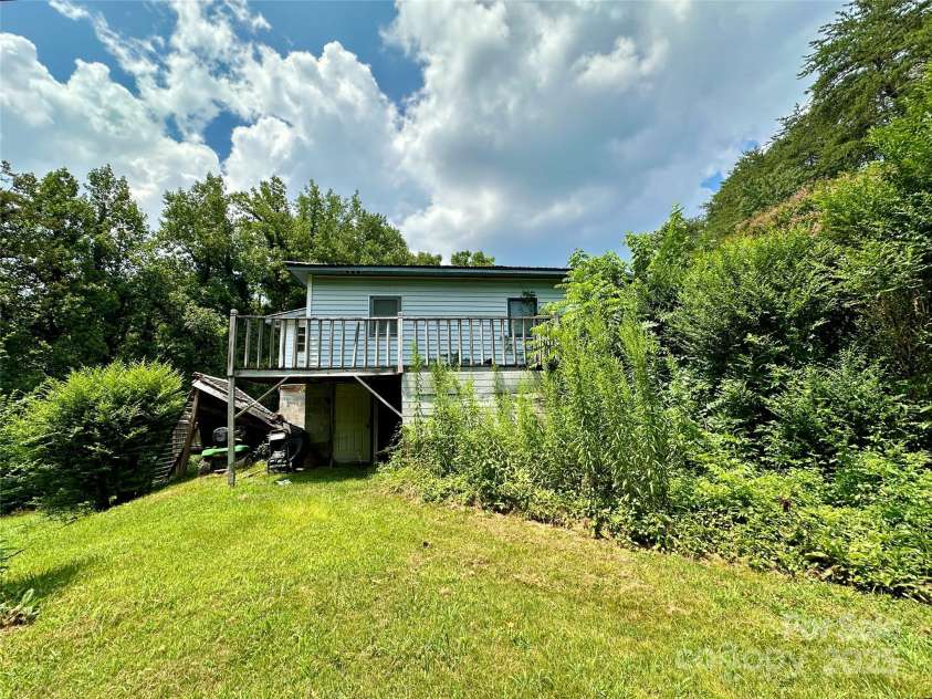 4207 Peach Orchard Road, Granite Falls, NC 28630.  MLS# CAR4279461, YatesRealty ID 28542. 