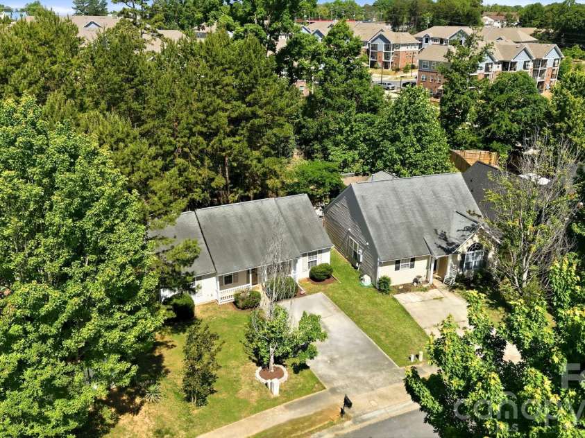 7616 Silver Arrow Drive, Charlotte, NC 28273.  MLS# CAR4383749, YatesRealty ID 28542. 