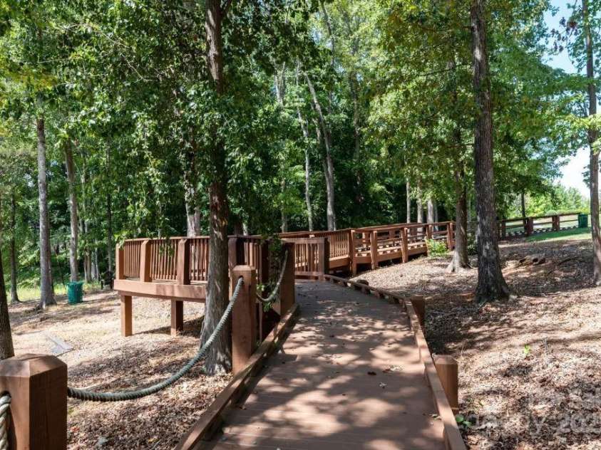 3140 Seville Street, Charlotte, NC 28214.  MLS# CAR4285079, YatesRealty ID 28543. Explore the outdoors on 10 miles of scenic community trails