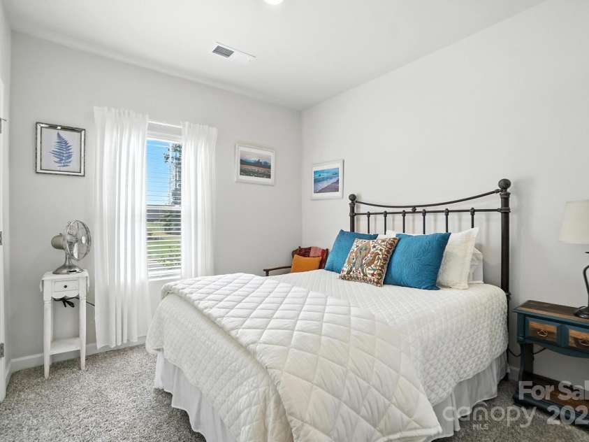 3140 Seville Street, Charlotte, NC 28214.  MLS# CAR4285079, YatesRealty ID 28543. Perfect secondary bedroom or home office